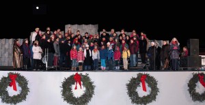BRUU children, youth and adult choirs singing at the Ellipse in DC, December 2010. (Photo courtesy of Bob McGrath)